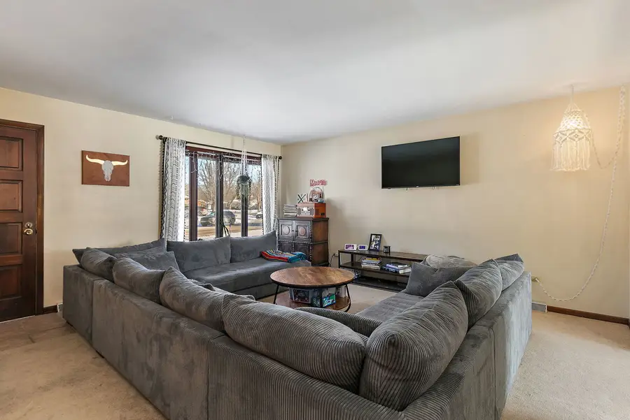 1345 S Madlock Court, Elgin, IL 60123 - #2