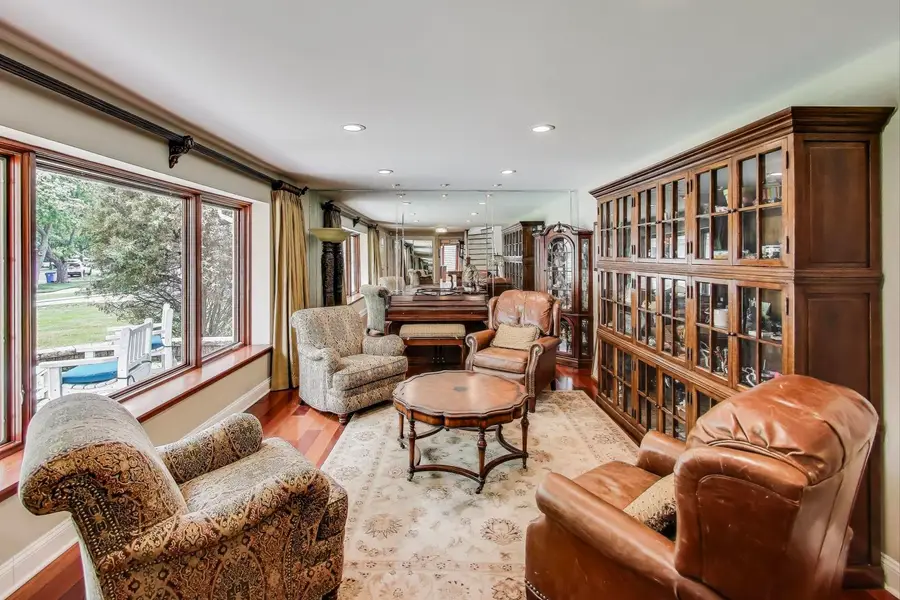 1821 E Boulder Drive, Mount Prospect, IL 60056 - Image #3