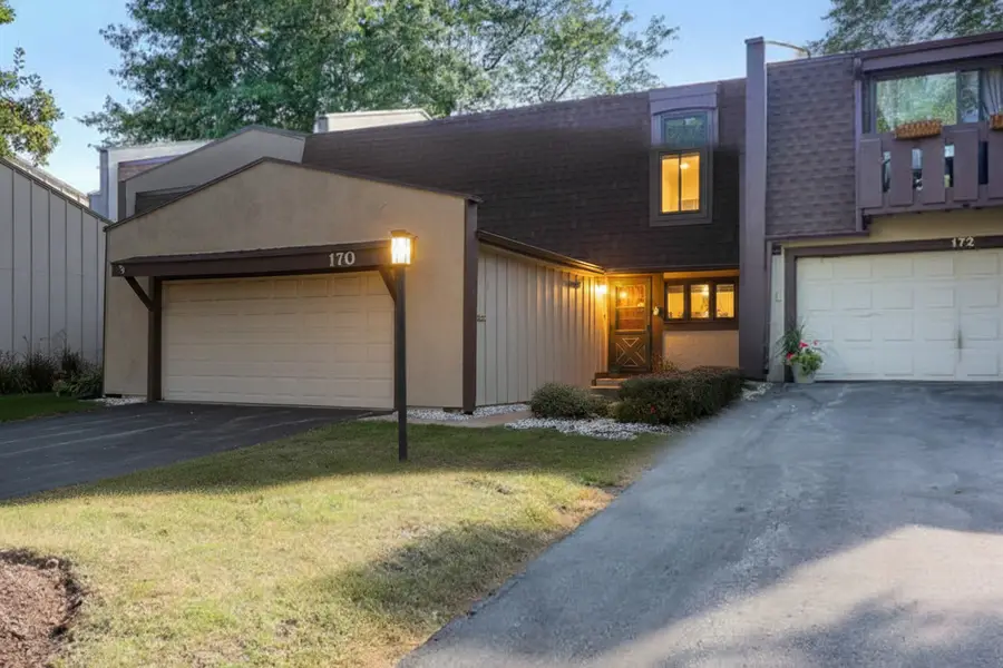 170 Cascade Drive, Indian Head Park, IL 60525 - Image #2