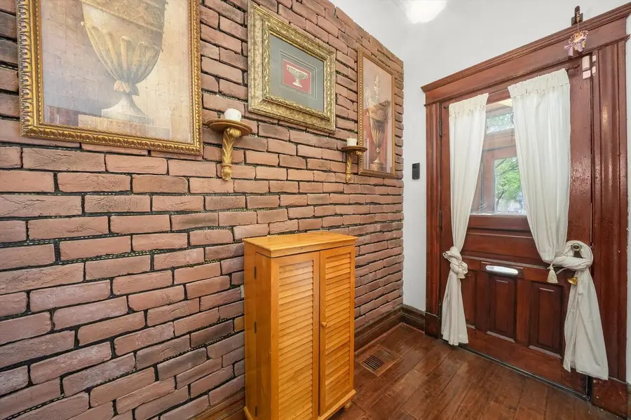 4540 S Prairie Avenue, Chicago, IL 60653 - Image #2