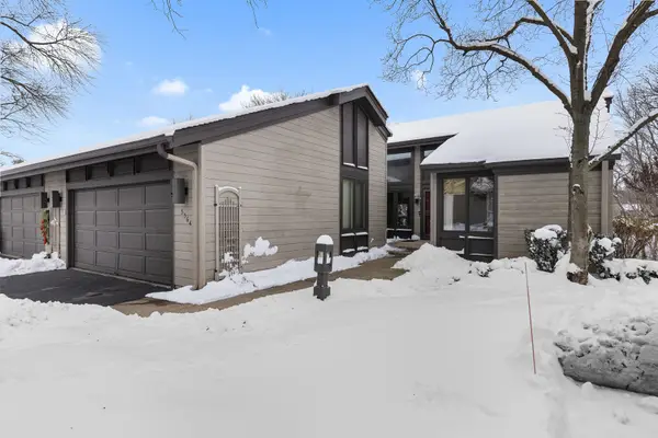 5364 Winding Creek Drive, Rockford, IL 61114