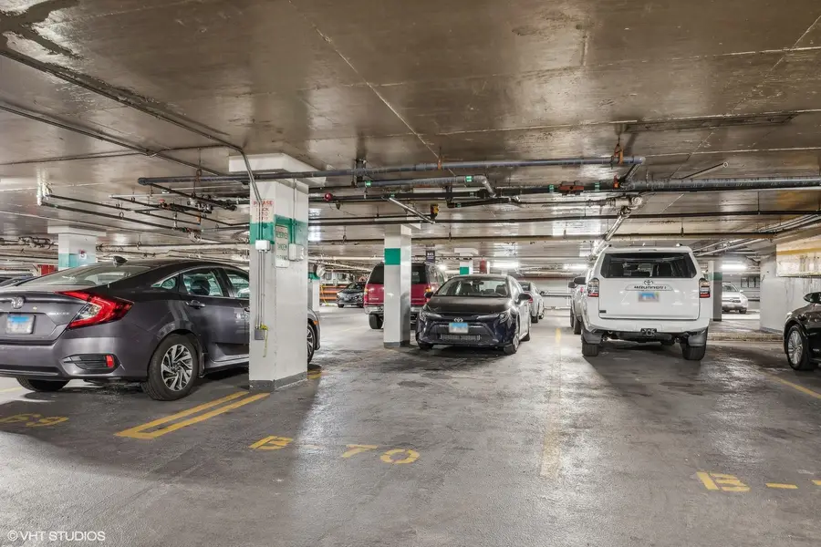 655 W Irving Park Road #B70, Chicago, IL 60613 - Image #2