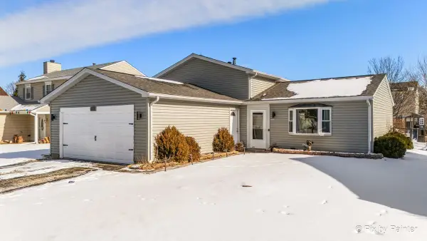 320 Homestead Drive, Bolingbrook, IL 60440