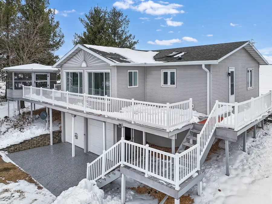 7980 E Ridott Road, Ridott, IL 61067 - Image #2