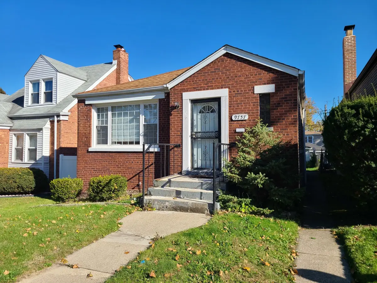 9757 S Woodlawn Avenue, Chicago, IL 60628 - Image #1