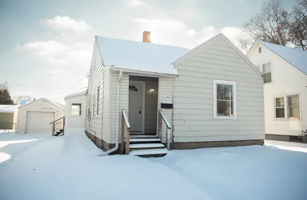 1003 W 7th Street, Sterling, IL 61081