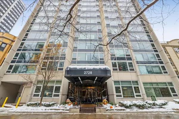 2728 N Hampden Court #910, Chicago, IL 60614