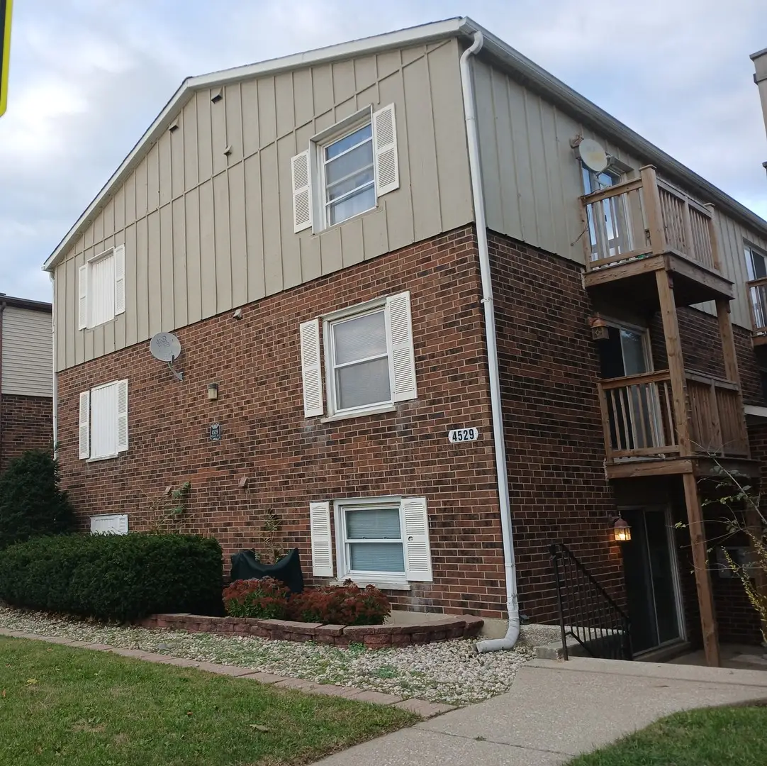 4529 S Prescott Avenue S #3E, Lyons, IL 60534 - Image #1