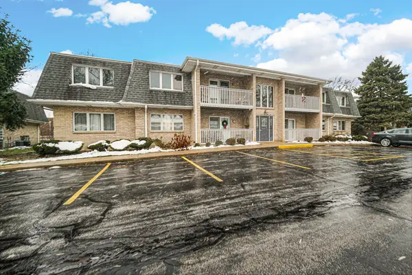 9320 Spring Creek Drive #3, Highland, IN 46322