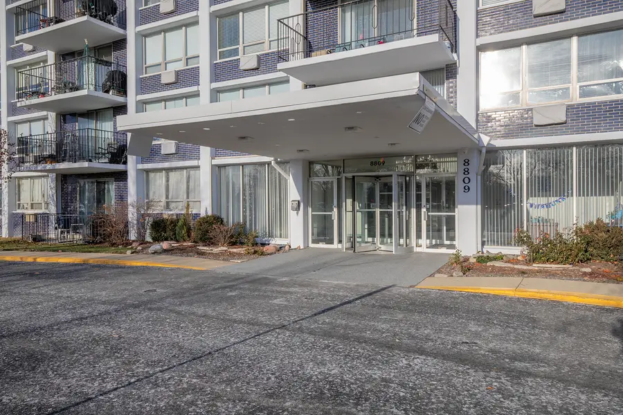 8809 Golf Road #8J, Niles, IL 60714 - Image #2
