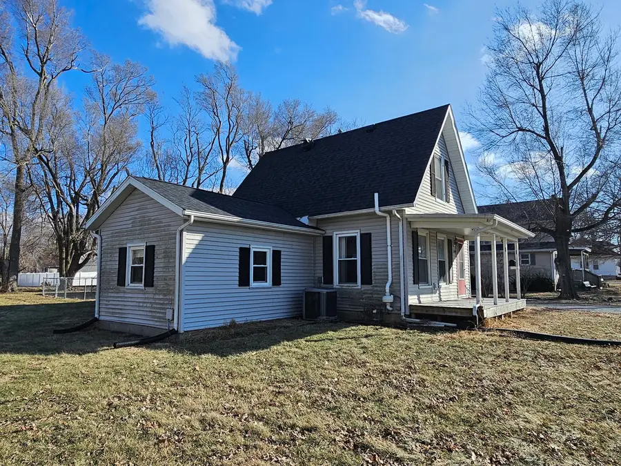 310 N 1st Avenue, Chenoa, IL 61726 - Image #3