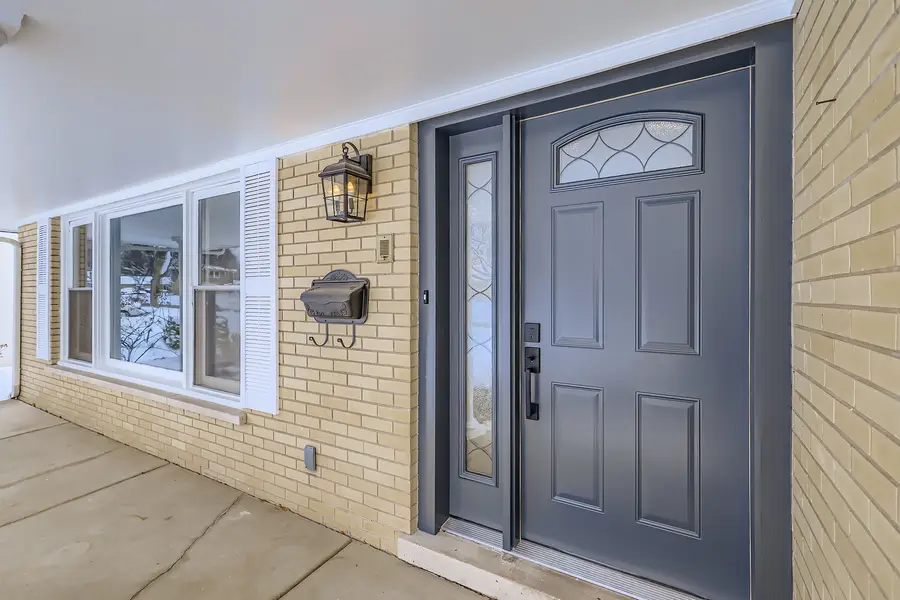 303 S Fernandez Avenue, Arlington Heights, IL 60005 - Image #3