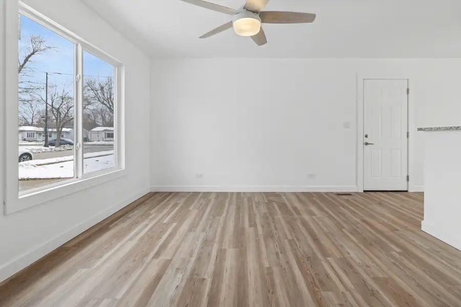 525 Everette Avenue, Romeoville, IL 60446 - Image #2