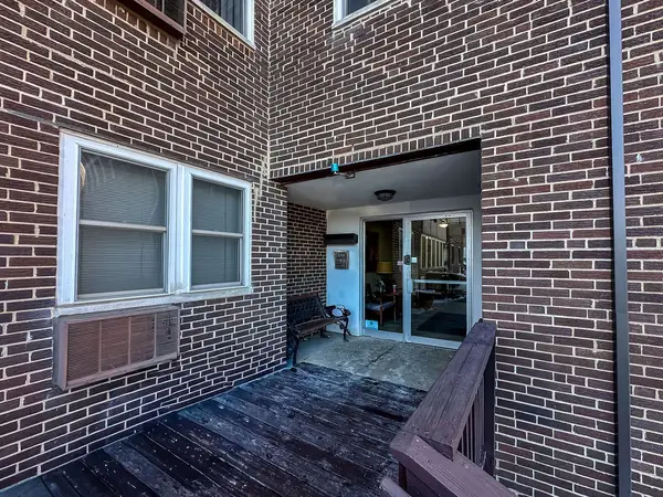 1333 W Touhy Avenue #307, Park Ridge, IL 60068