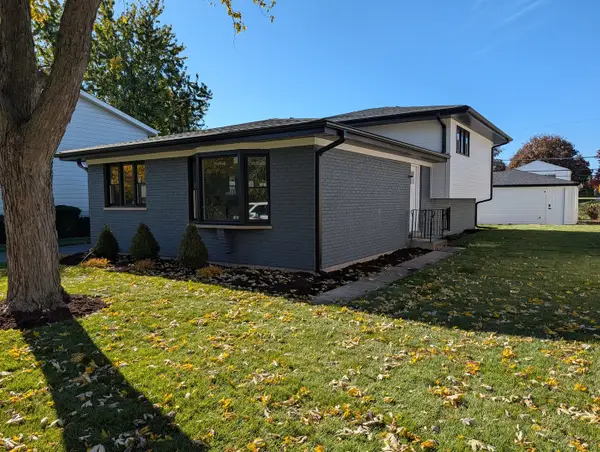 564 Adele Street, Elmhurst, IL 60126