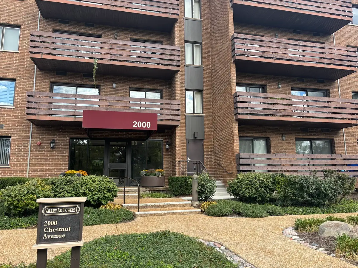 2000 Chestnut Avenue #407, Glenview, IL 60025 - Image #1