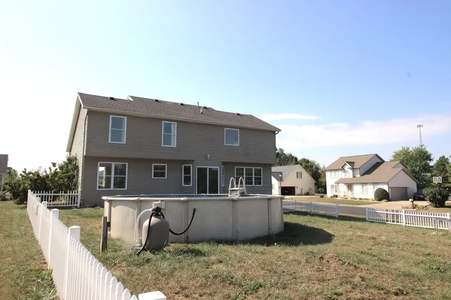 Address Withheld By Seller, Mackinaw, IL 61755 - Image #3