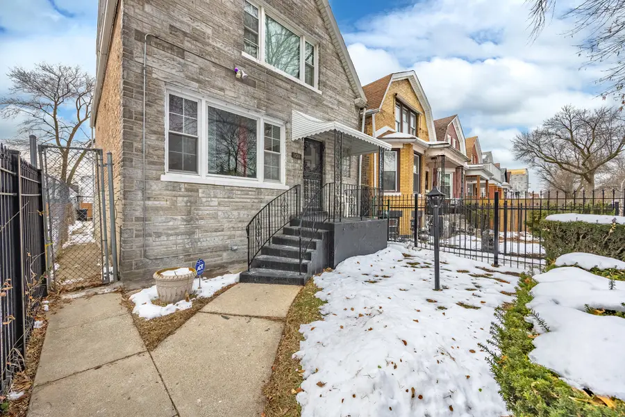 908 N Trumbull Avenue, Chicago, IL 60651 - Image #2