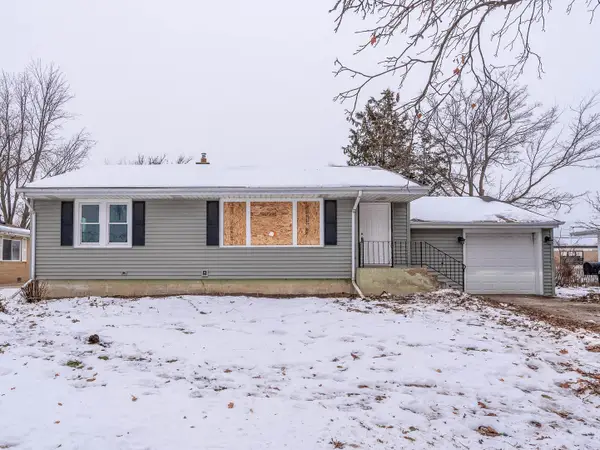 409 N Iowa Avenue, Villa Park, IL 60181