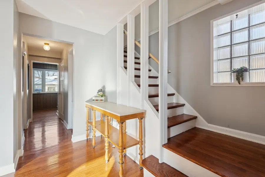 8646 E Prairie Road, Skokie, IL 60076 - Image #2