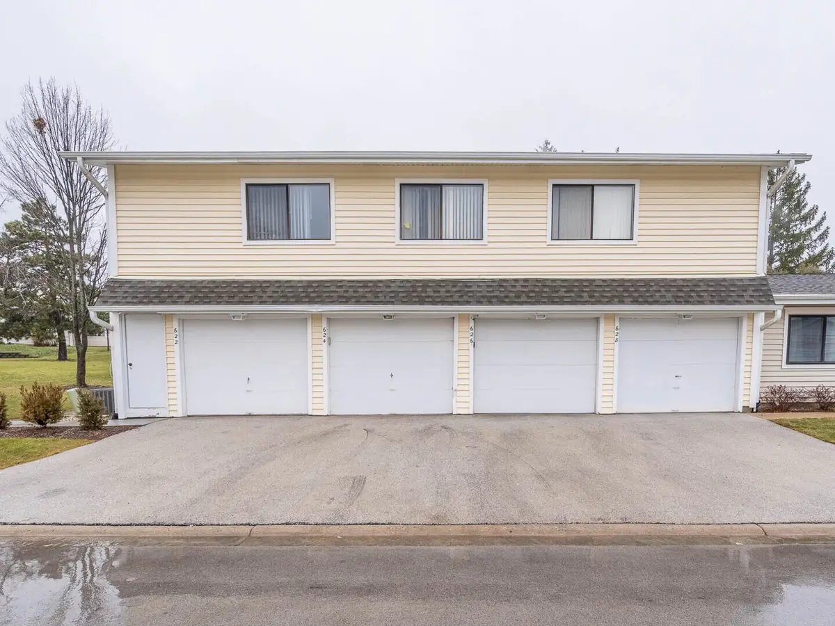 624 Breakers Point #624, Schaumburg, IL 60194 - Image #1