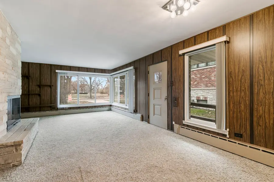 172 Olmsted Road, Riverside, IL 60546 - Image #2
