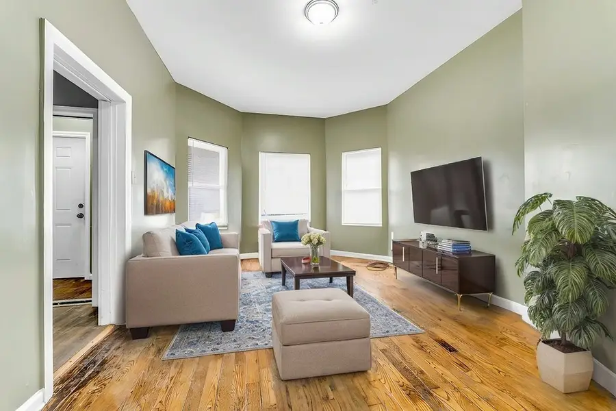 3011 E 80th Street, Chicago, IL 60617 - Image #2