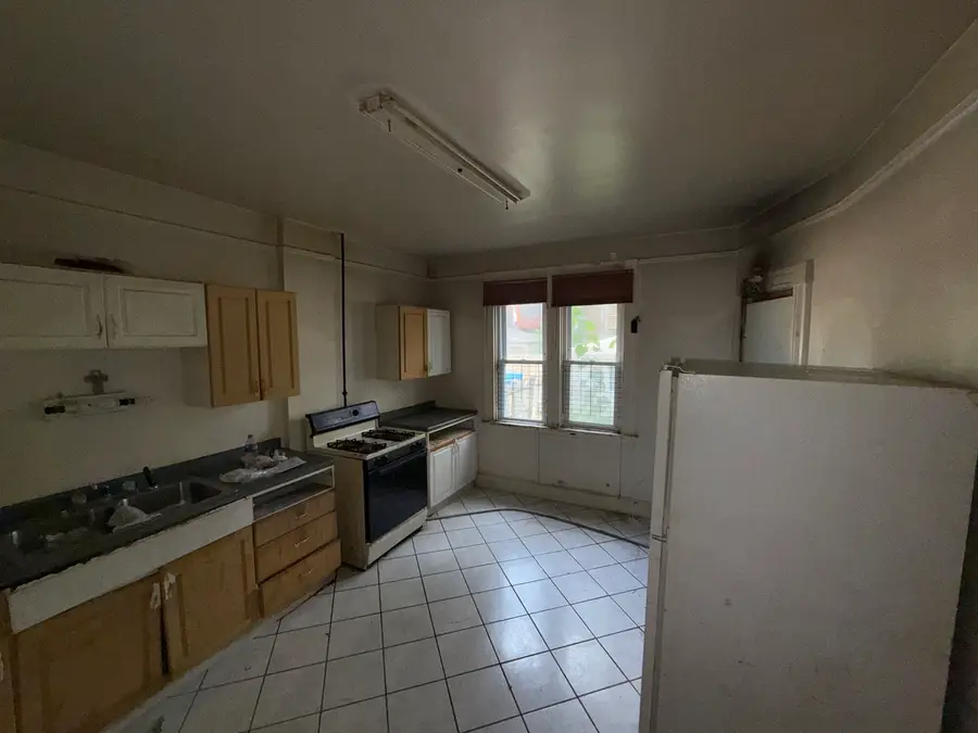 10547 S Corliss Avenue, Chicago, IL 60628 - Image #3