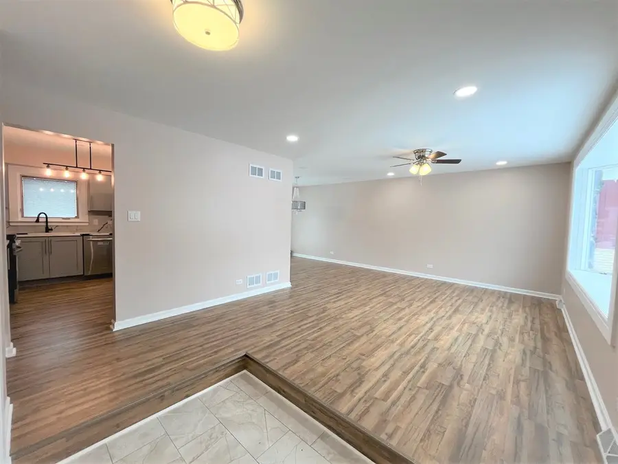 525 S Cherry Street, Itasca, IL 60143 - Image #3