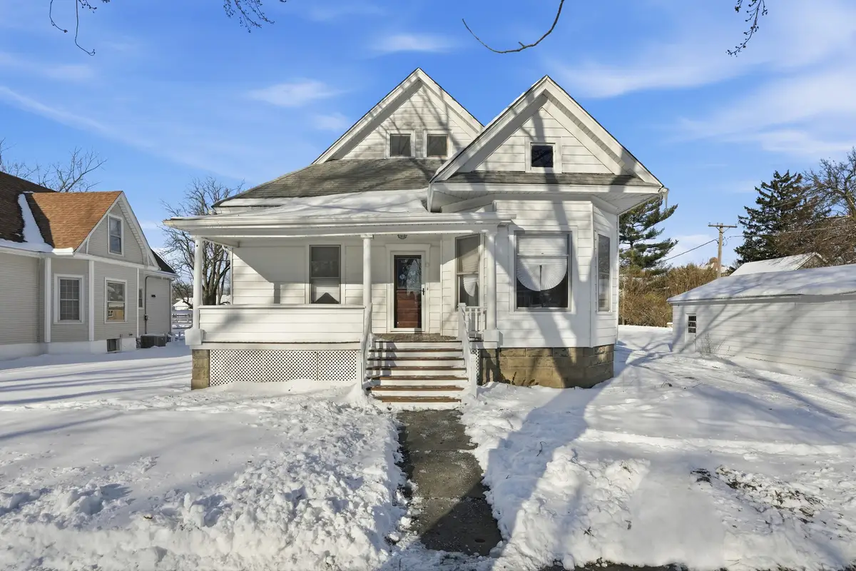 307 W Curtis Street, Grant Park, IL 60940 - Image #1