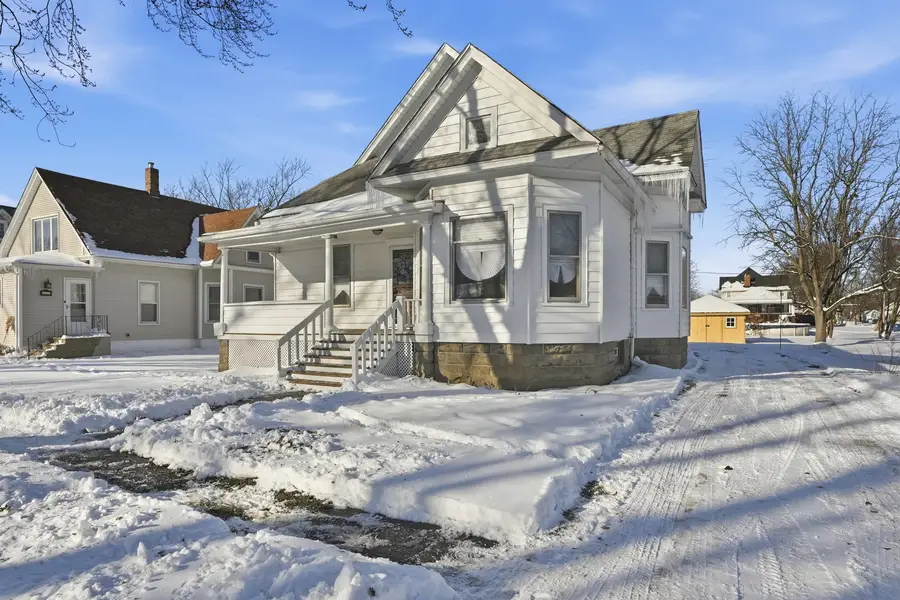 307 W Curtis Street, Grant Park, IL 60940 - Image #2