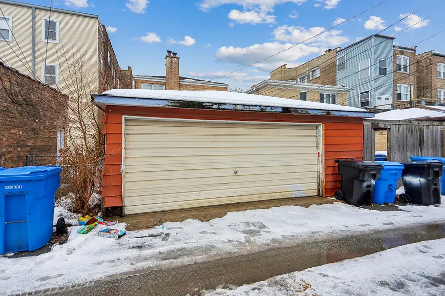 6434 N Mozart Street, Chicago, IL 60645 - Image #2