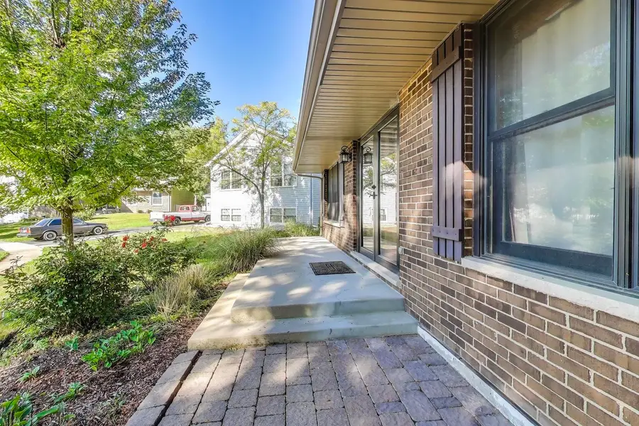 600 Ivy Court, Lake Zurich, IL 60047 - Image #2