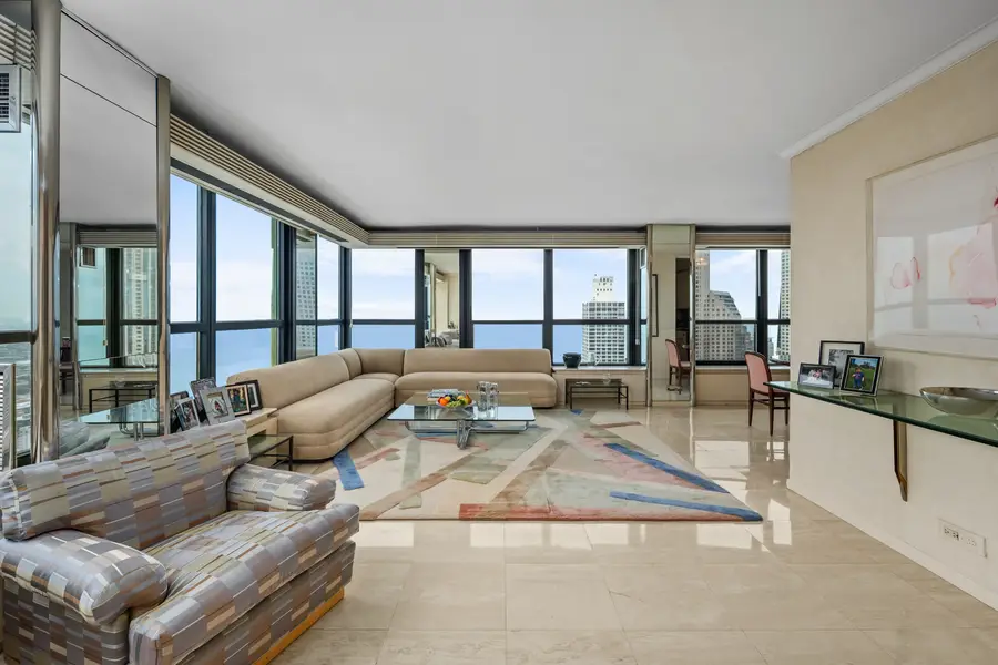 1030 N State Street #51EF, Chicago, IL 60610 - Image #3