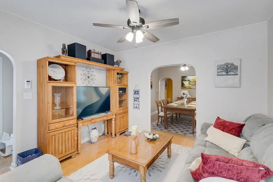 4323 Deyo Avenue, Brookfield, IL 60513 - Image #3