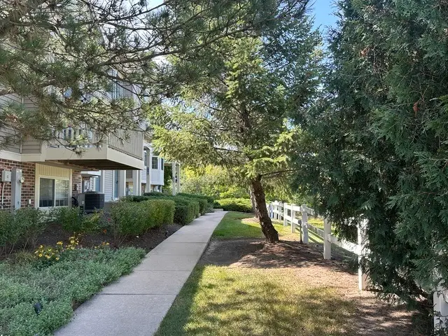 31782 N Pineview Boulevard, Lakemoor, IL 60051 - Image #2