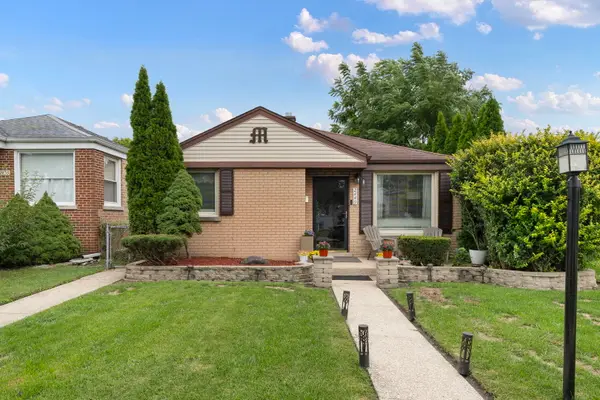 2449 Leyden Avenue, River Grove, IL 60171