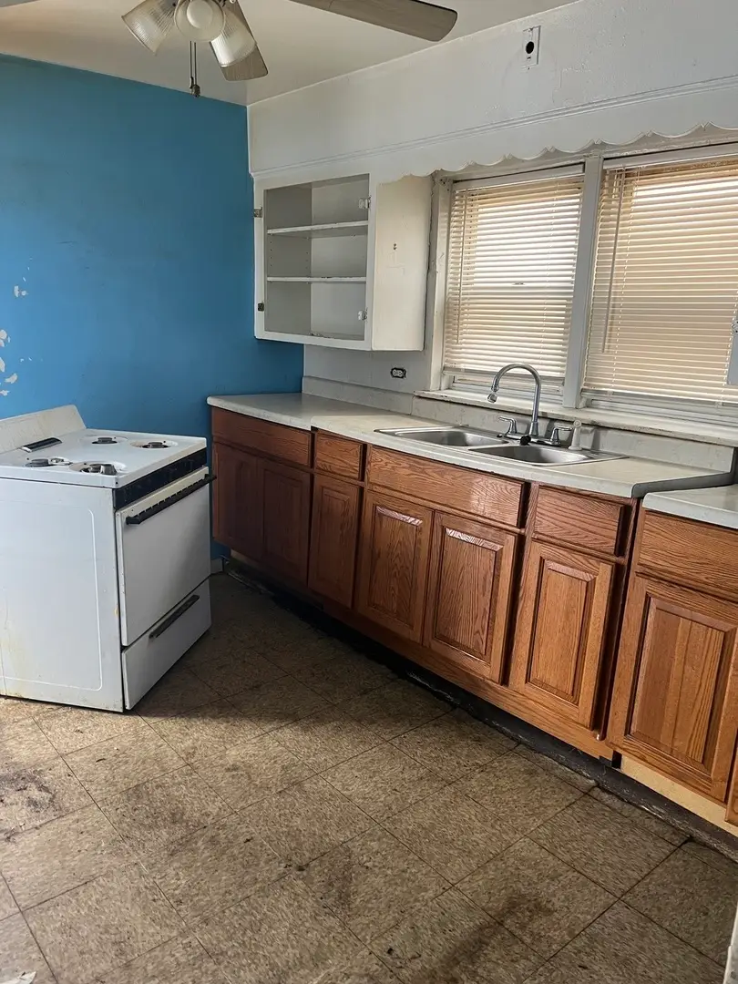 8751 S Blackstone Avenue, Chicago, IL 60619 - Image #3