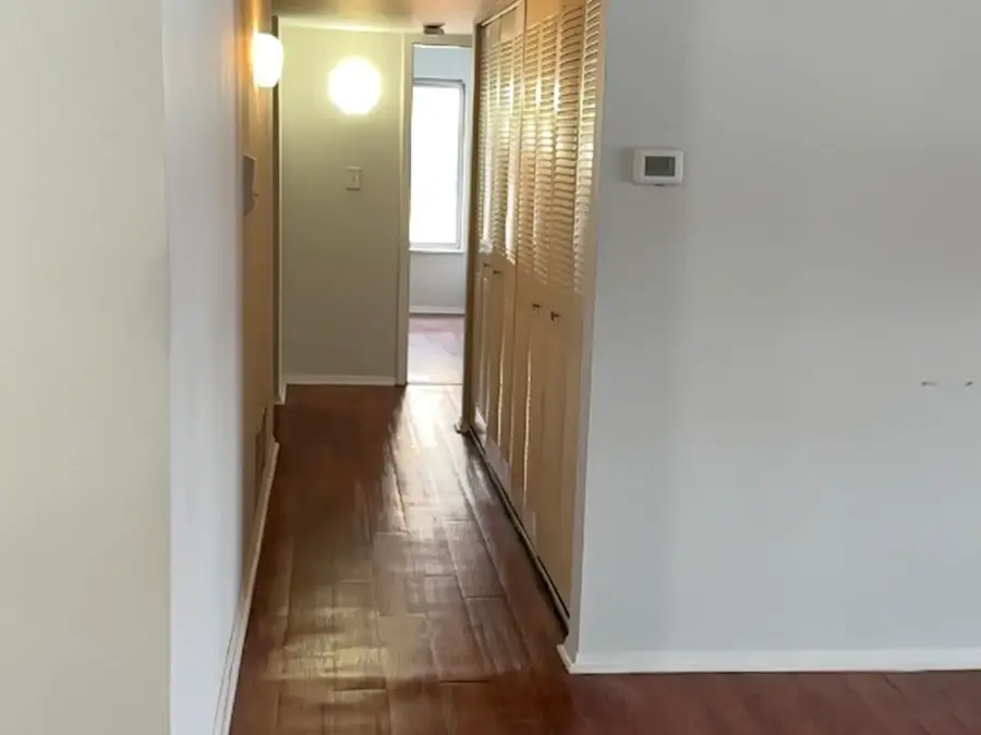 Address Withheld By Seller, Willowbrook, IL 60527 - Image #2