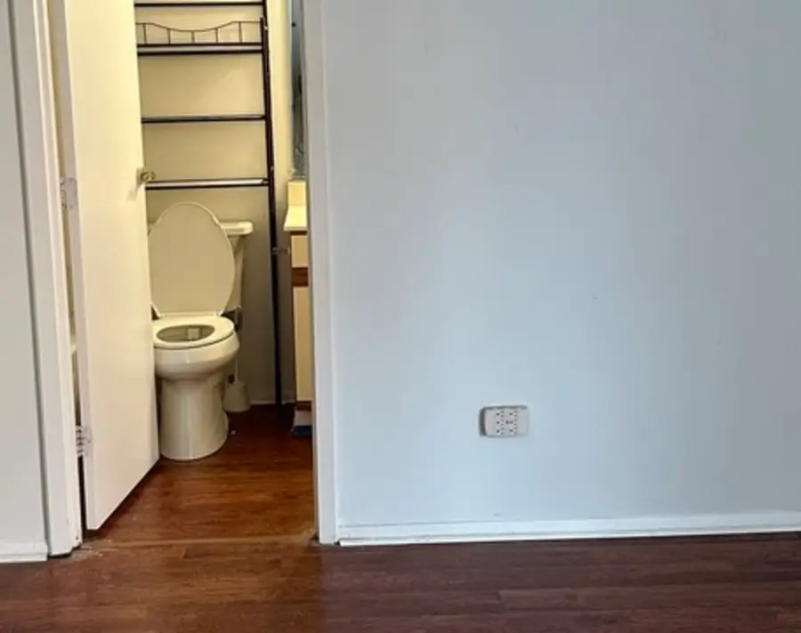 Address Withheld By Seller, Willowbrook, IL 60527 - Image #3