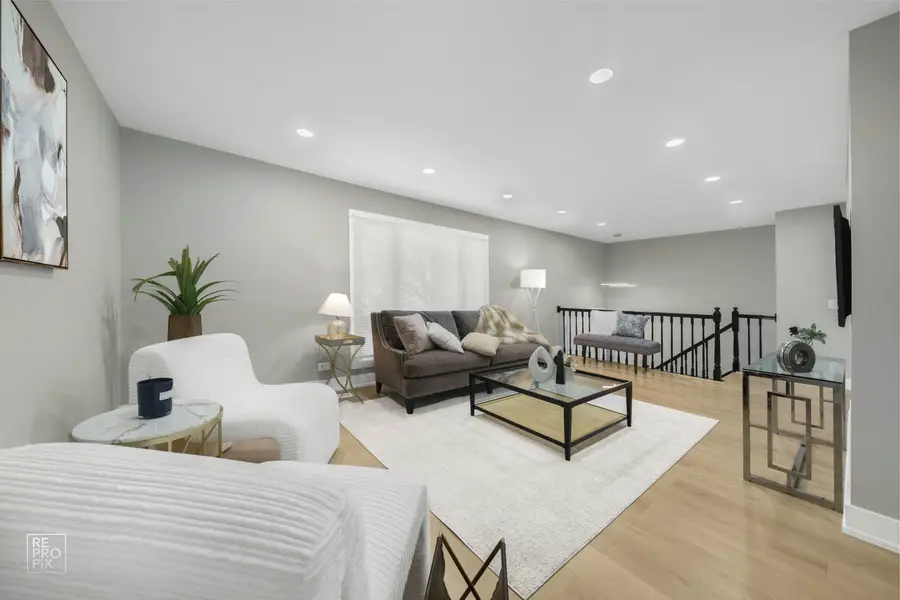 158 Hastings Mill Road, Streamwood, IL 60107 - Image #2