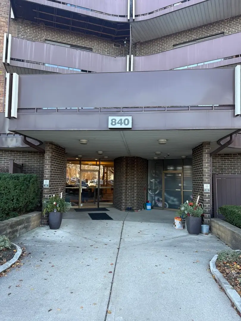 840 Wellington Avenue #115, Elk Grove Village, IL 60007 - Image #1