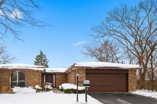 2372 Salceda Drive, Northbrook, IL 60062