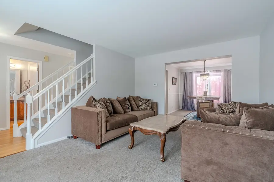 601 Bluff Street, Carol Stream, IL 60188 - Image #3
