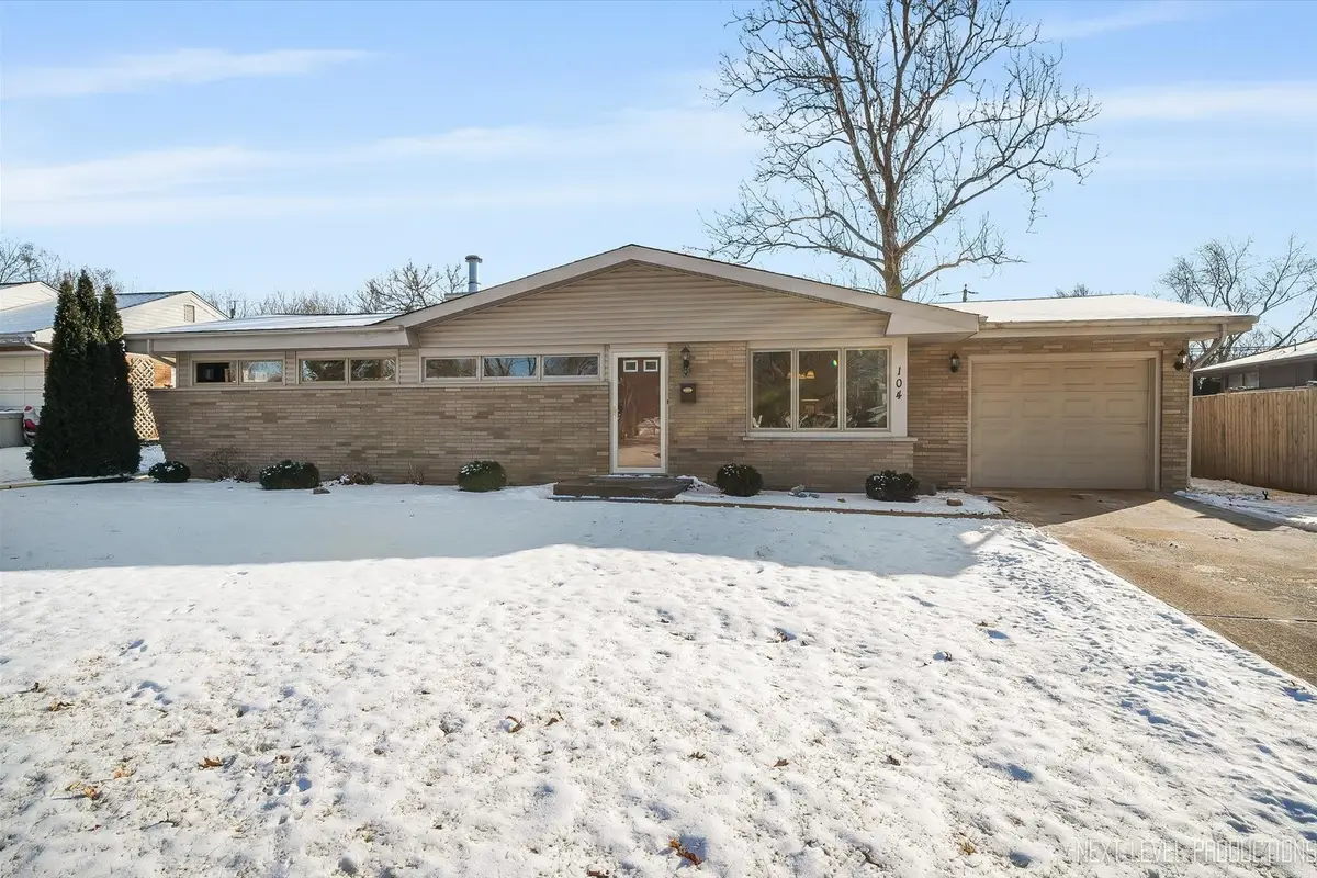 104 Briar Lane, North Aurora, IL 60542 - Image #1