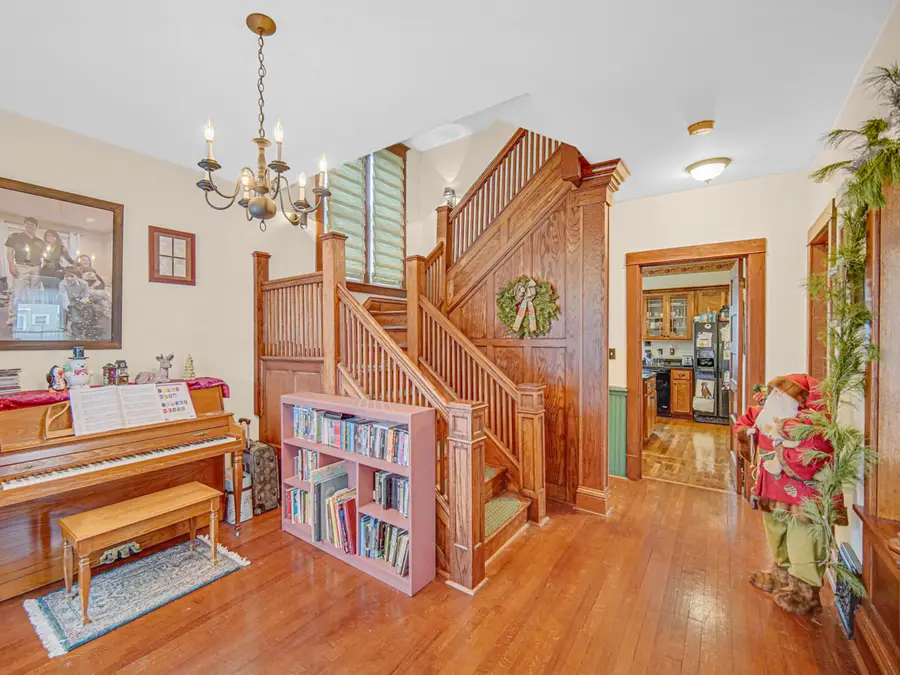 313 N Raynor Avenue, Joliet, IL 60435 - Image #3