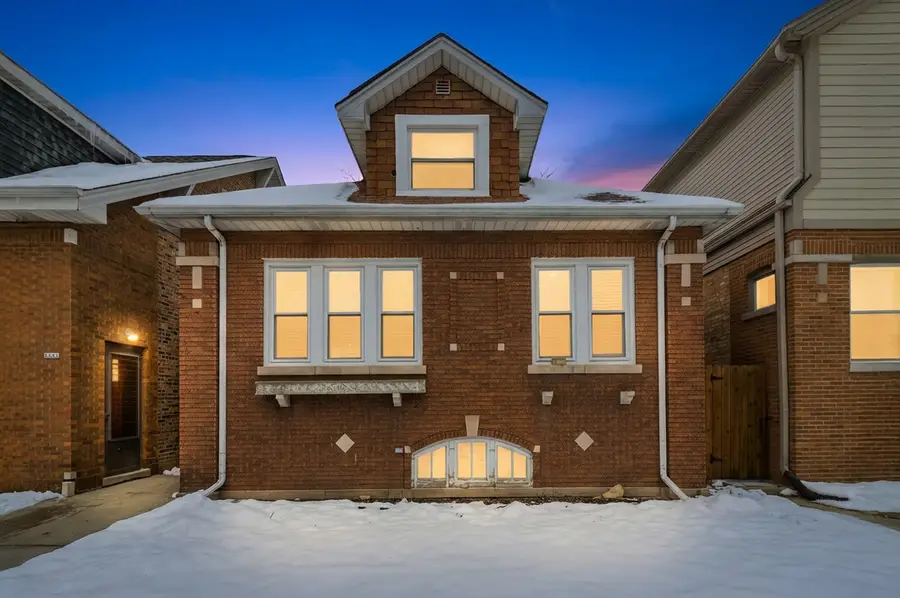 3024 N Long Avenue, Chicago, IL 60641 - Image #2