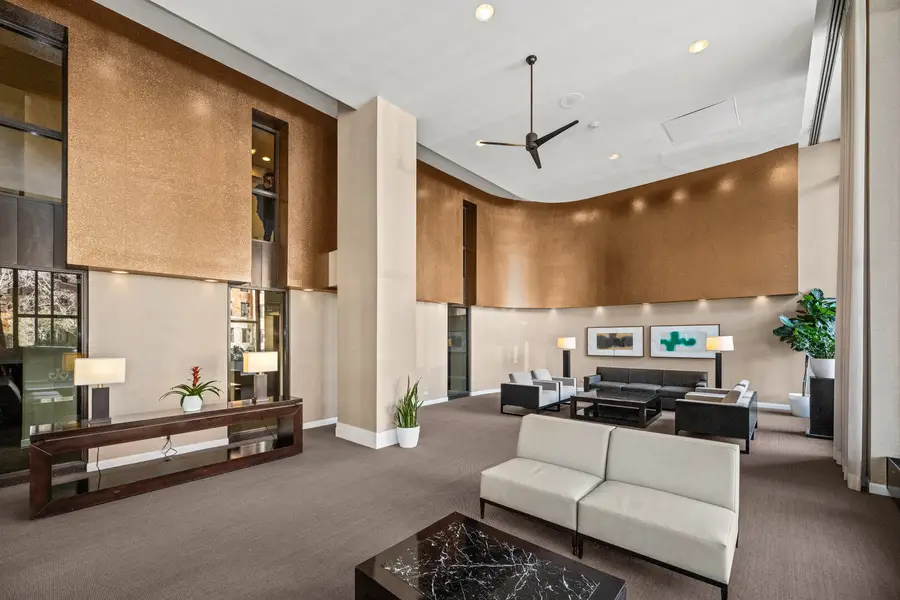 3930 N Pine Grove Avenue #1109, Chicago, IL 60613 - Image #3