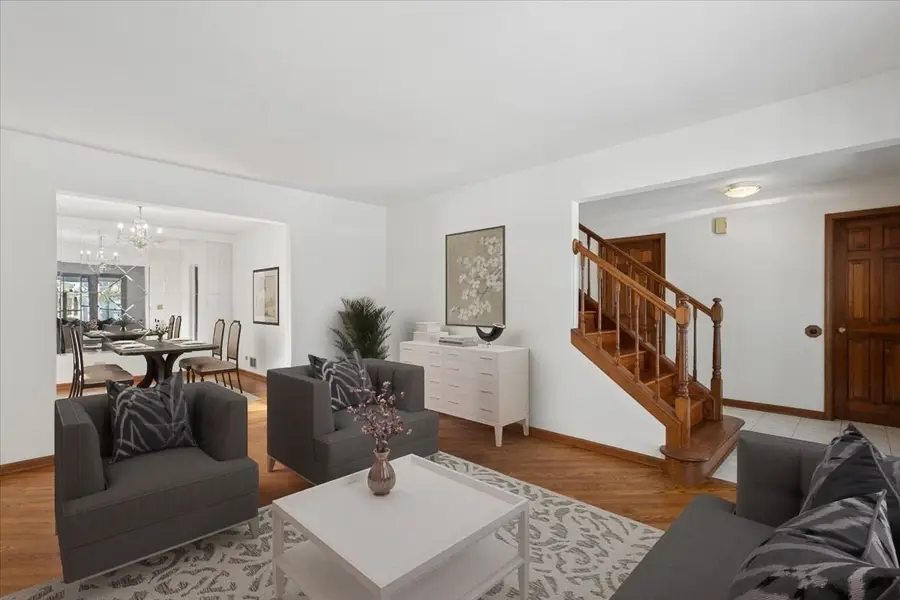 260 N Fiore Parkway, Vernon Hills, IL 60061 - Image #2