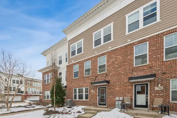 3562 Sawgrass Drive, Woodridge, IL 60517